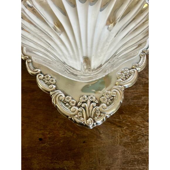 Vintage Silver Plated Shell Style Serving Bowl | Seashell Decor - Picture 3 of 6